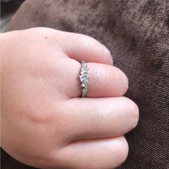 Dainty ring - Picture 2 of 2